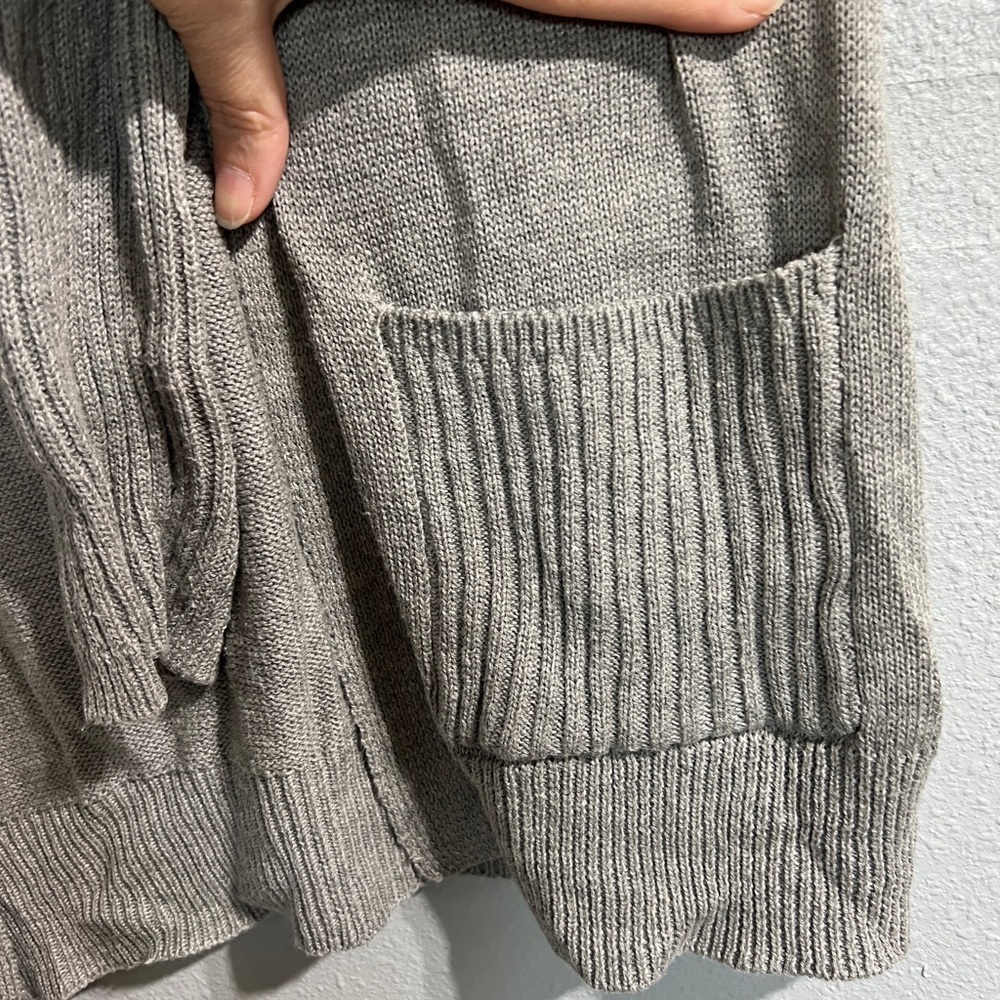 Gray Cardigan Sweater long medium JM Collectibles pockets - Picture 4 of 4
